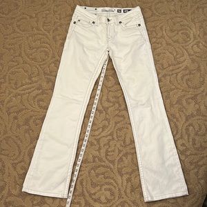 MissMe off white boot cut jeans w/embellishments.98% cotton,2% elastin. Size 29